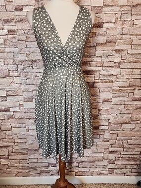 Guberry Floral Sleeveless Dress - Green